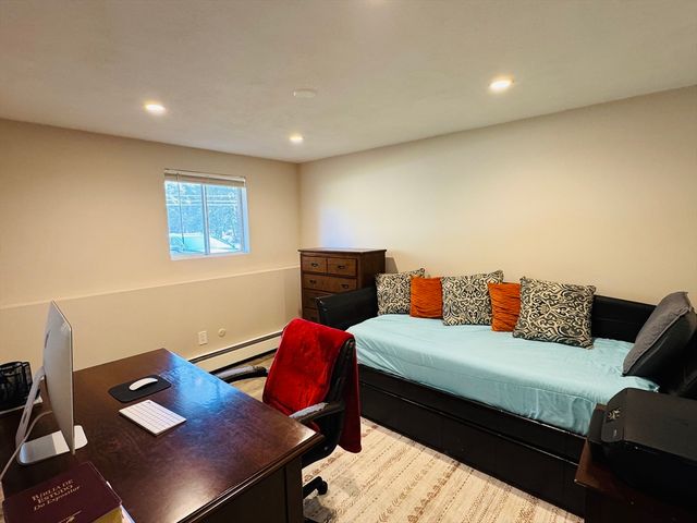 7 Thomas Dr, Framingham, MA 01701