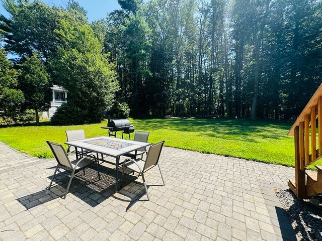 7 Thomas Dr, Framingham, MA 01701