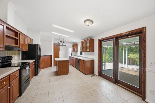 685 Centerwood Road, Williston, SC 29853