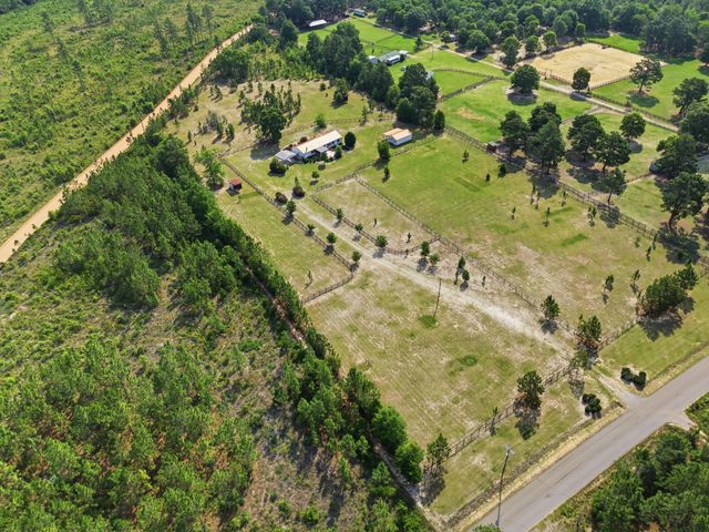 685 Centerwood Road, Williston, SC 29853