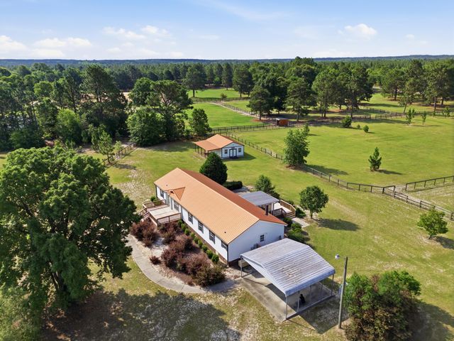 685 Centerwood Road, Williston, SC 29853