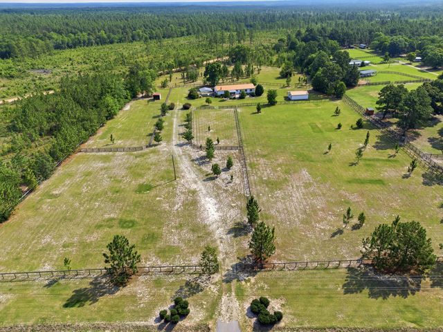 685 Centerwood Road, Williston, SC 29853