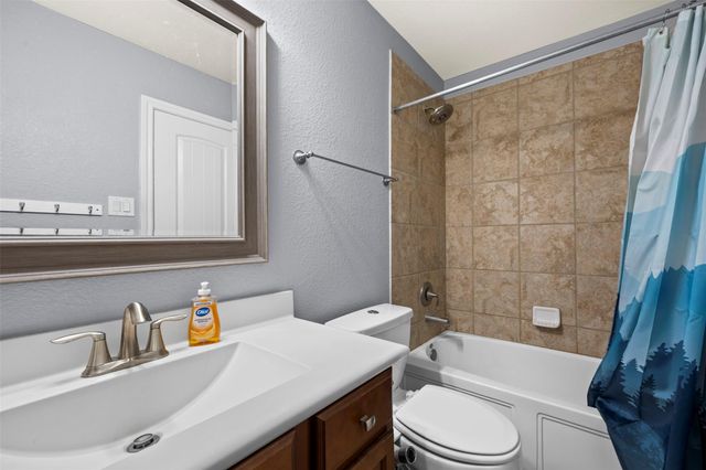 1707 Hickory Burl Lane, Conroe, TX 77301