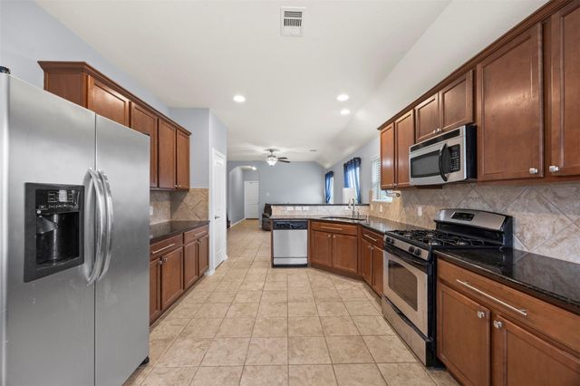 1707 Hickory Burl Lane, Conroe, TX 77301