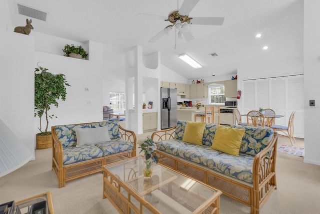2974 VISCOUNT CIRCLE, Kissimmee, FL 34747