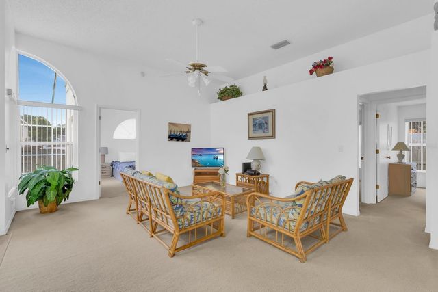 2974 VISCOUNT CIRCLE, Kissimmee, FL 34747