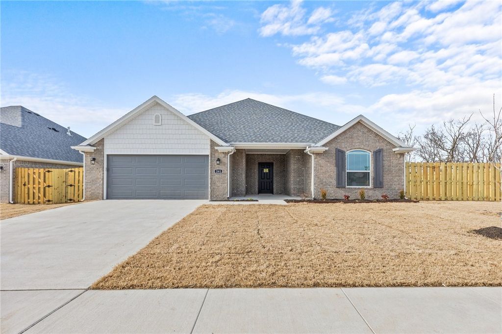 1108 Harvest Avenue, Lowell, AR 72745