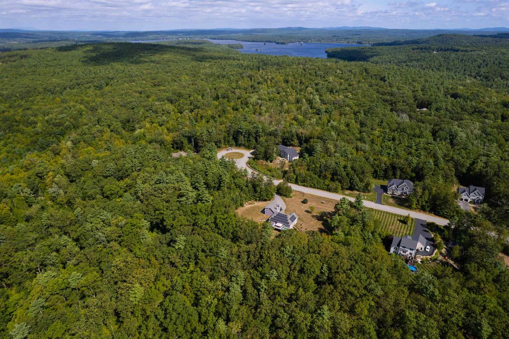 53 Tanglewood Drive, Auburn, NH 03032