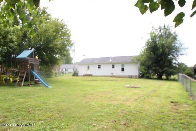 512 Hickory Rd, Lawrenceburg, KY 40342