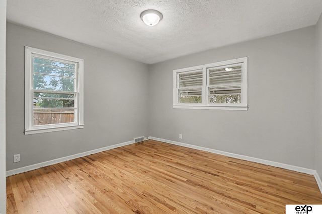4113 N 66 Street, Omaha, NE 68104