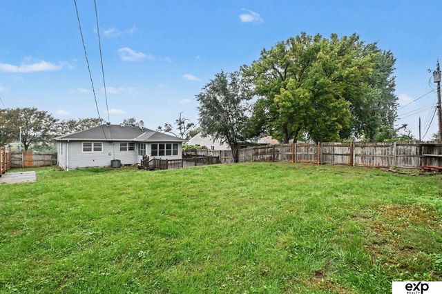 4113 N 66 Street, Omaha, NE 68104
