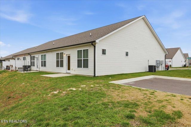 107 Gray Wolf Way, Lenoir City, TN 37771