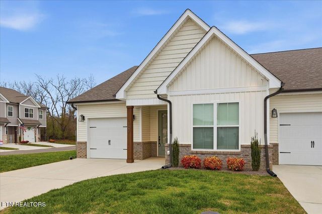 107 Gray Wolf Way, Lenoir City, TN 37771