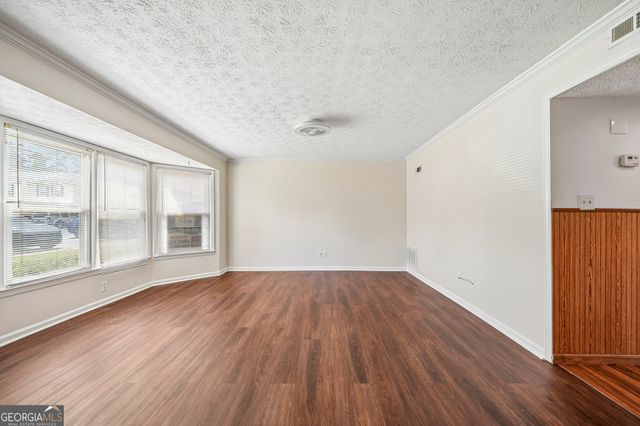 714 Longleaf Drive, Lawrenceville, GA 30046