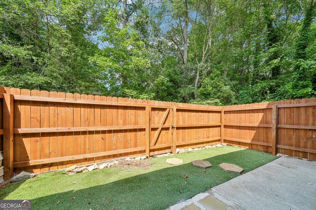 714 Longleaf Drive, Lawrenceville, GA 30046