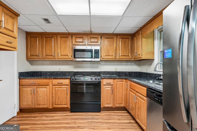 714 Longleaf Drive, Lawrenceville, GA 30046