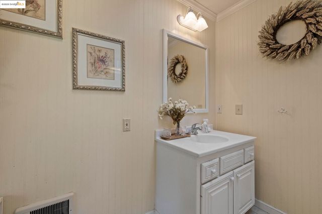 24129 Awahanee Rd., Sonora, CA 95370