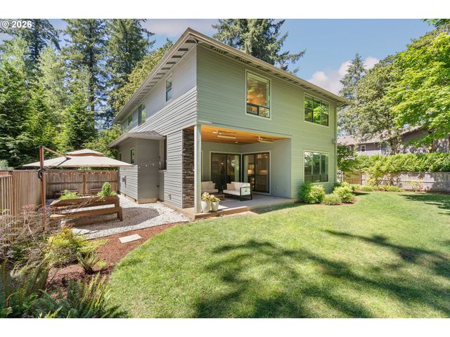 17484 BRYANT Rd, Lake Oswego, OR 97035
