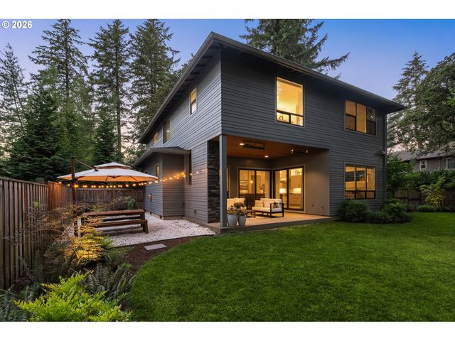 17484 BRYANT Rd, Lake Oswego, OR 97035