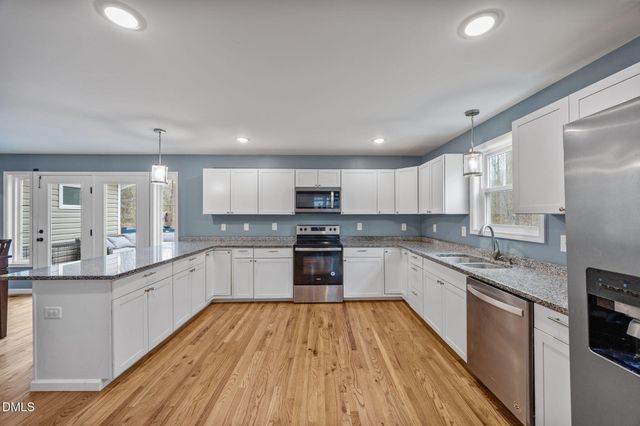 1011 Toad Hollow Lane, Mebane, NC 27302