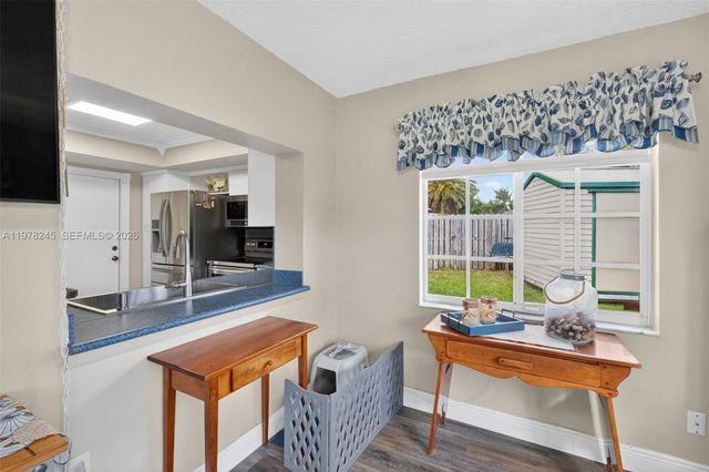 9291 NW 11th Ct, Pembroke Pines, FL 33024