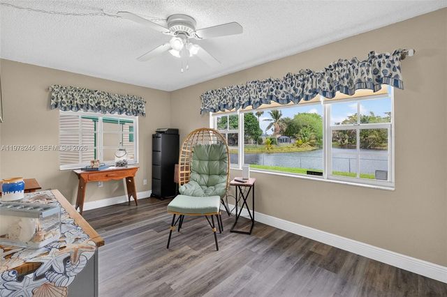 9291 NW 11th Ct, Pembroke Pines, FL 33024