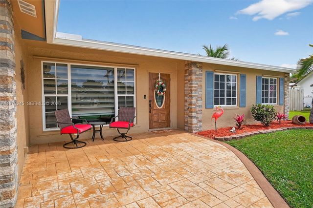 9291 NW 11th Ct, Pembroke Pines, FL 33024