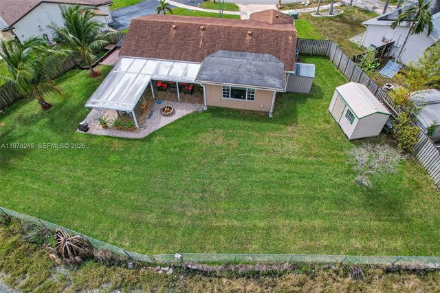 9291 NW 11th Ct, Pembroke Pines, FL 33024