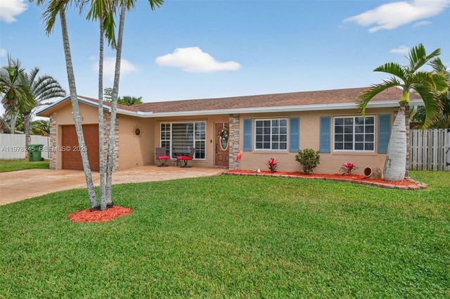 9291 NW 11th Ct, Pembroke Pines, FL 33024