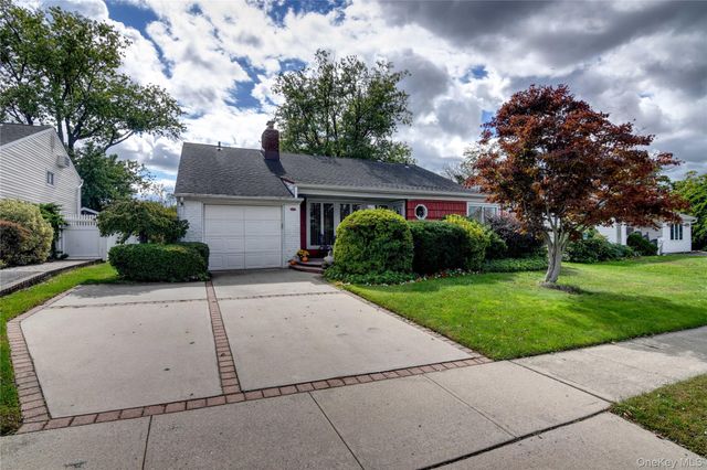 3758 Windsor Drive, Bethpage, NY 11714