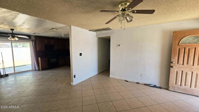 8220 W MEADOWBROOK Avenue, Phoenix, AZ 85033