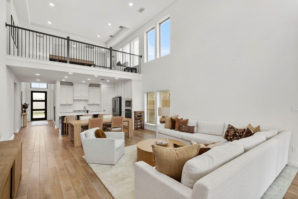 Image 12 of property listing at 10927 Maple Mist Drive, Missouri City, TX 77459