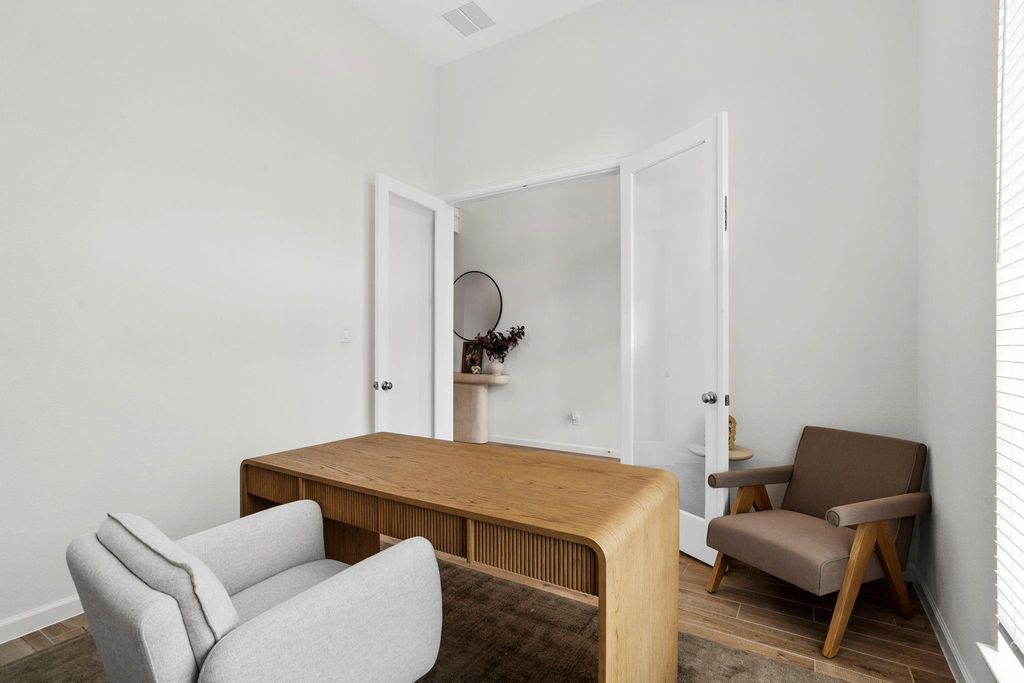 Image 6 of property listing at 10927 Maple Mist Drive, Missouri City, TX 77459