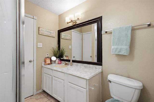 7522 Shoshone Drive, Baytown, TX 77521