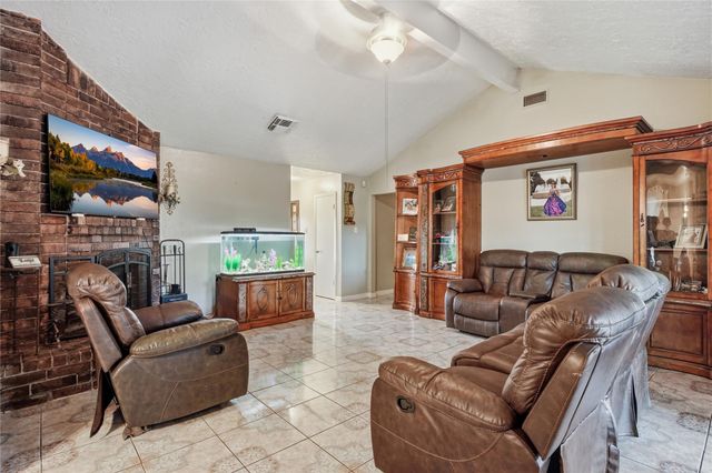 7522 Shoshone Drive, Baytown, TX 77521
