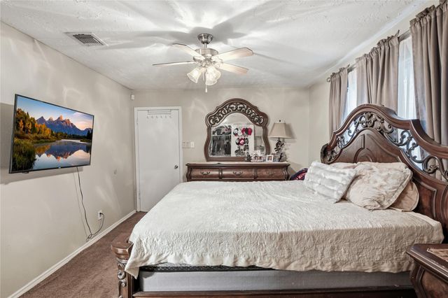 7522 Shoshone Drive, Baytown, TX 77521