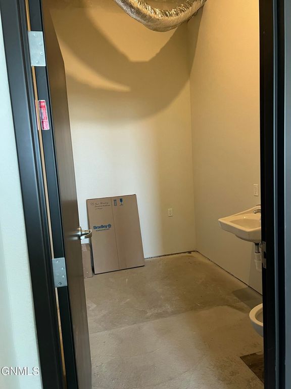 509 16th Street NE, Watford City, ND 58854 photo 5