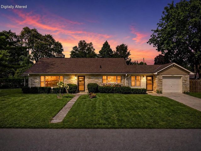 5644 N Paradise LANE, Glendale, WI 53209