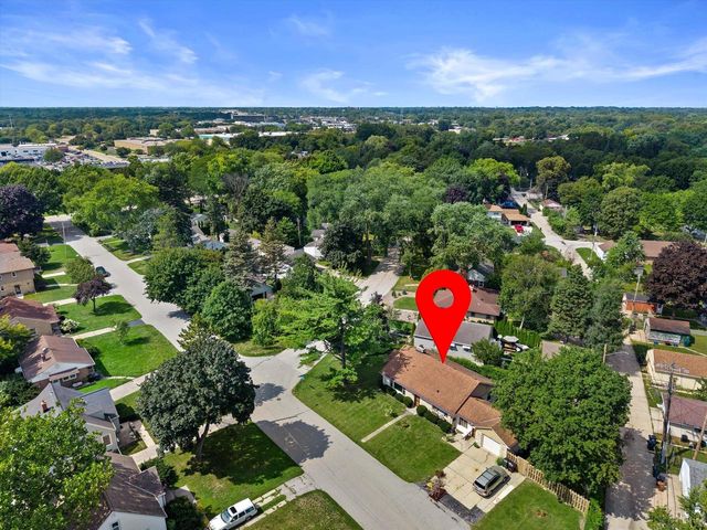 5644 N Paradise LANE, Glendale, WI 53209