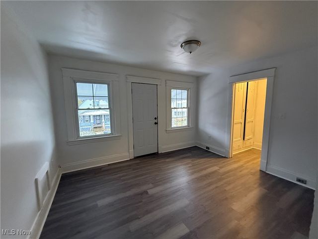 2816 E 117th Street, Cleveland, OH 44120