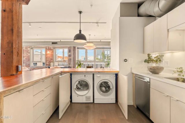 527 Molino Street 401, Los Angeles, CA 90013