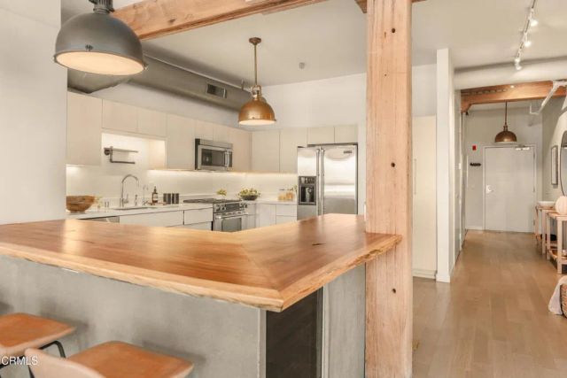 527 Molino Street 401, Los Angeles, CA 90013