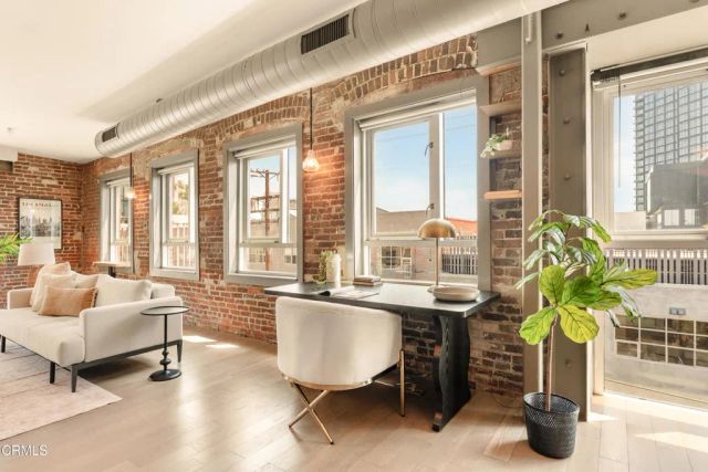 527 Molino Street 401, Los Angeles, CA 90013