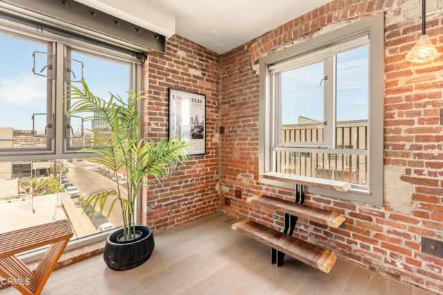527 Molino Street 401, Los Angeles, CA 90013