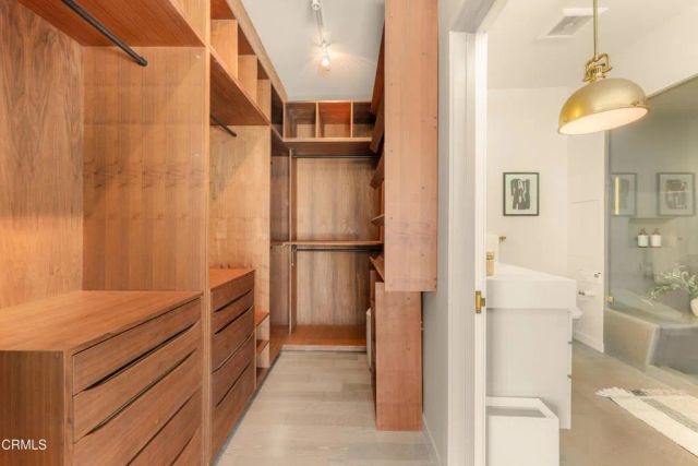 527 Molino Street 401, Los Angeles, CA 90013