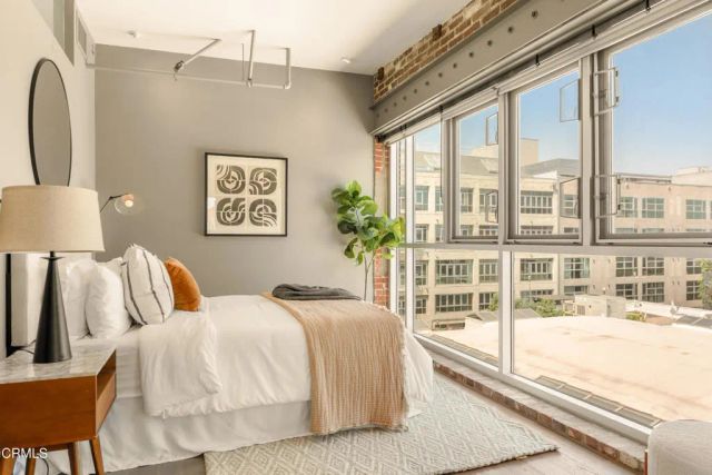 527 Molino Street 401, Los Angeles, CA 90013