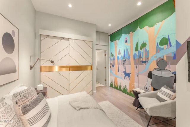527 Molino Street 401, Los Angeles, CA 90013