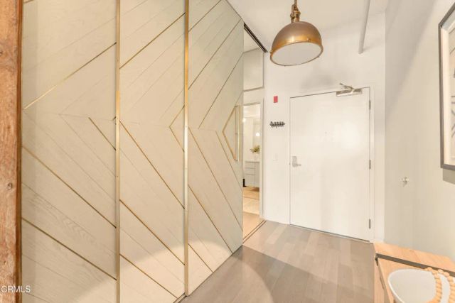 527 Molino Street 401, Los Angeles, CA 90013