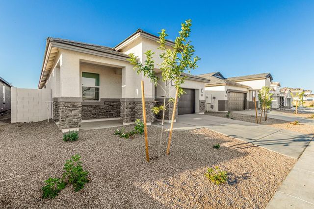 17824 W VOGEL Avenue, Waddell, AZ 85355