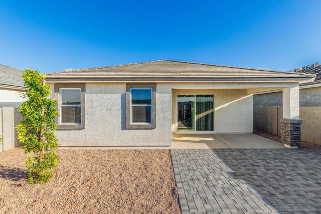17824 W VOGEL Avenue, Waddell, AZ 85355